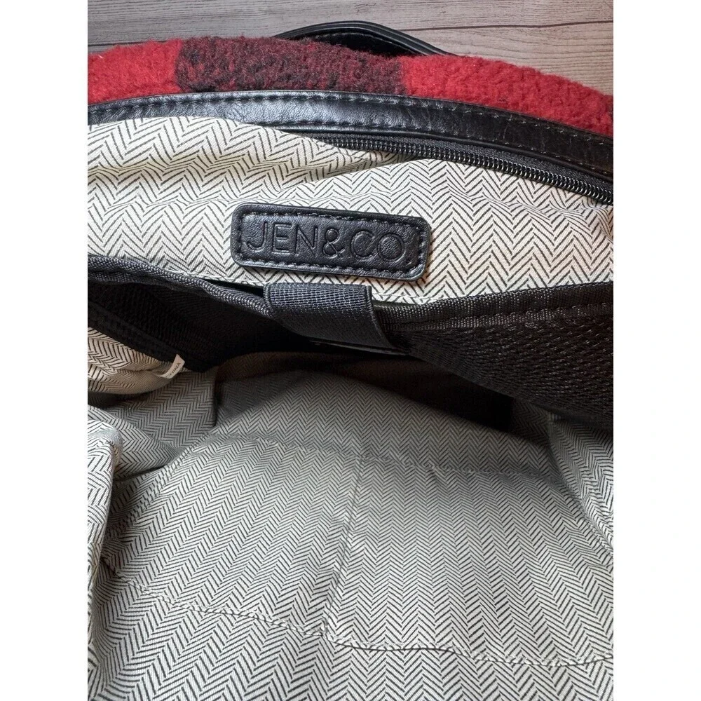 Jen & Co. HATTIE Sherpa Guitar Backpack In Red Black
